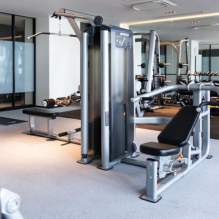 Oakwood Suites Yokohama Jokohama Zewnętrze zdjęcie A gym