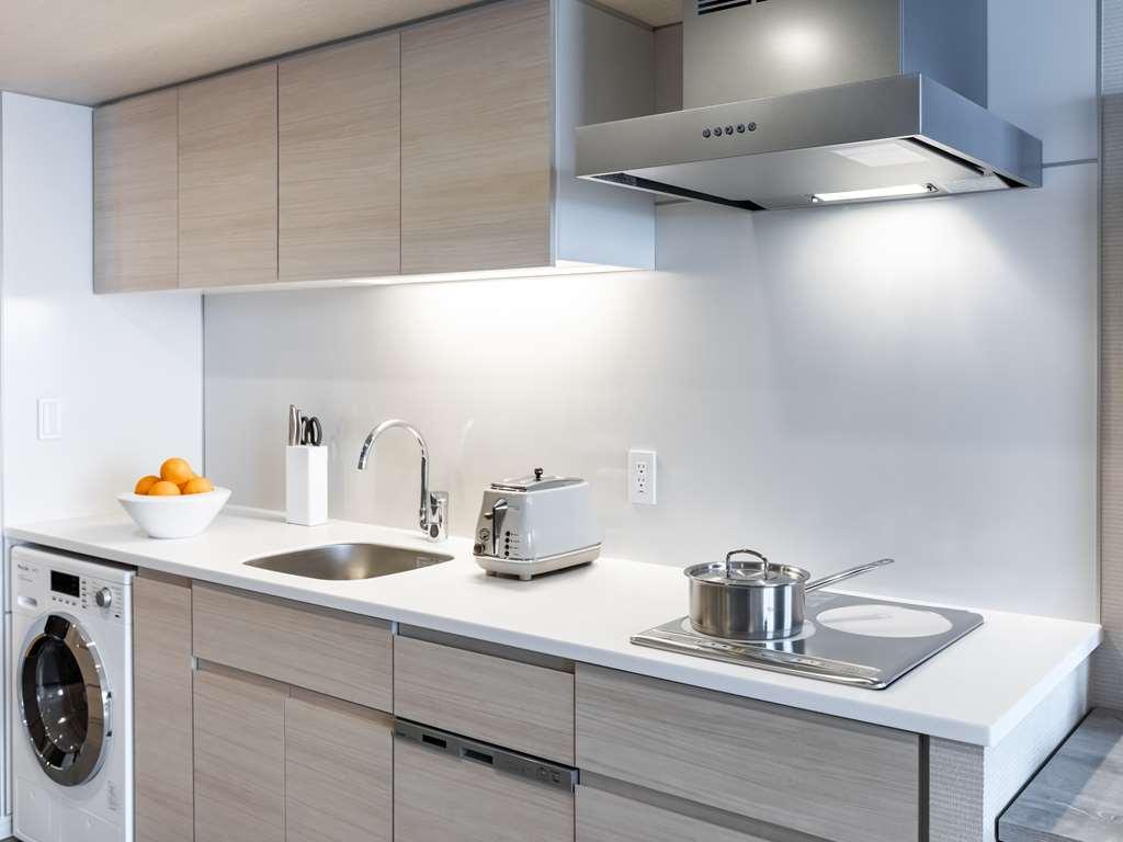 Oakwood Suites Yokohama Jokohama Zewnętrze zdjęcie A modern kitchen