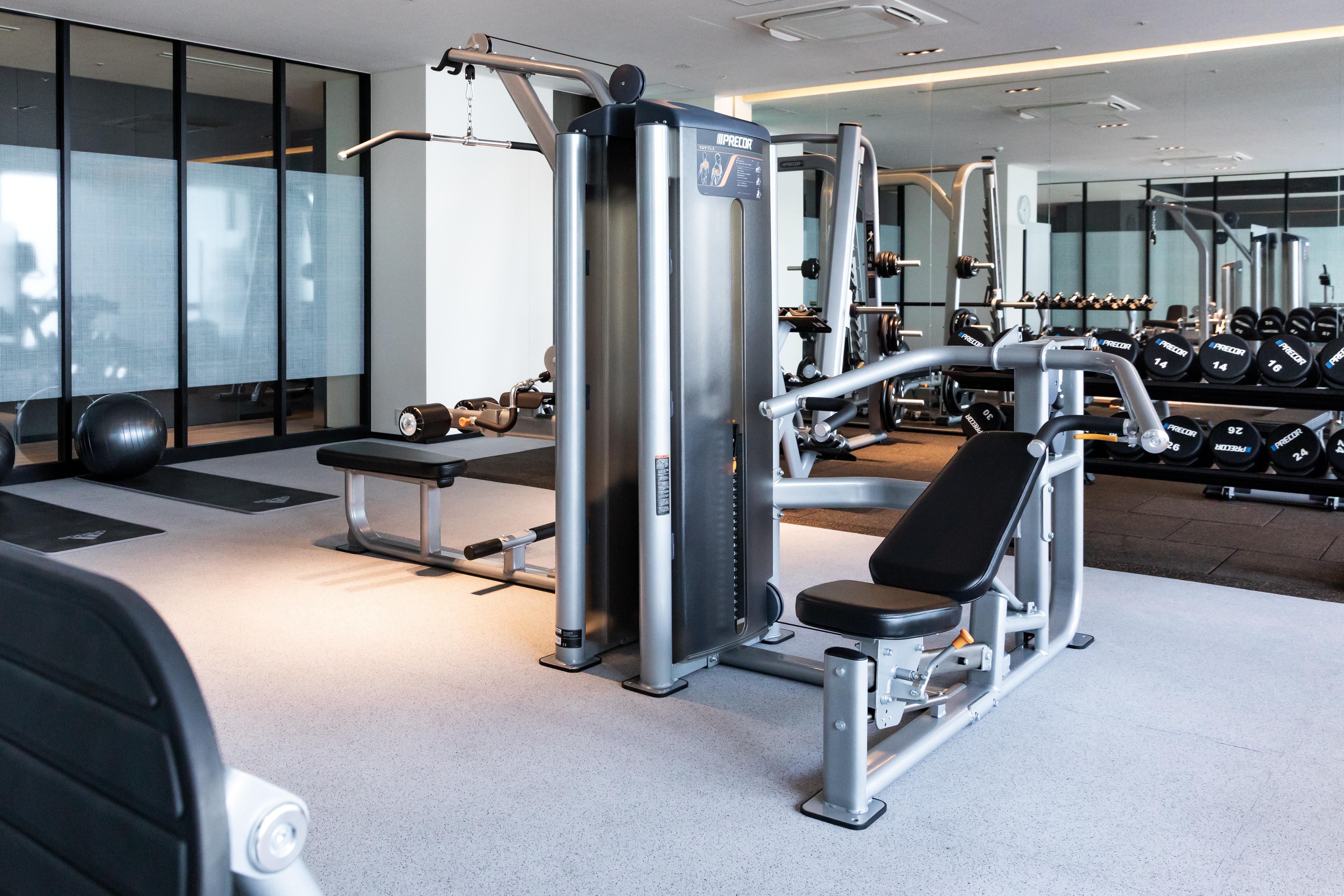 Oakwood Suites Yokohama Jokohama Zewnętrze zdjęcie A gym