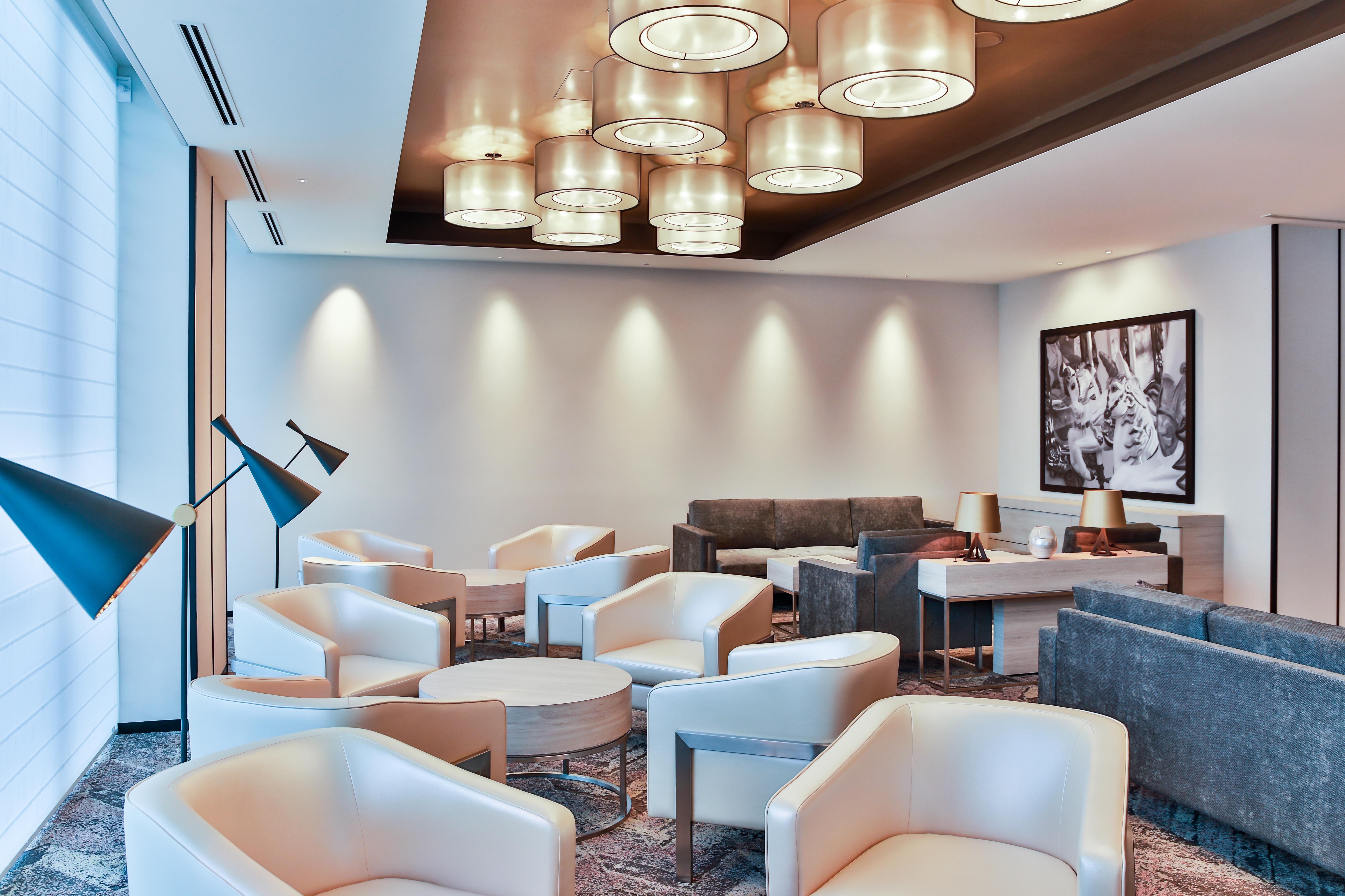 Oakwood Suites Yokohama Jokohama Zewnętrze zdjęcie The lounge at the airport